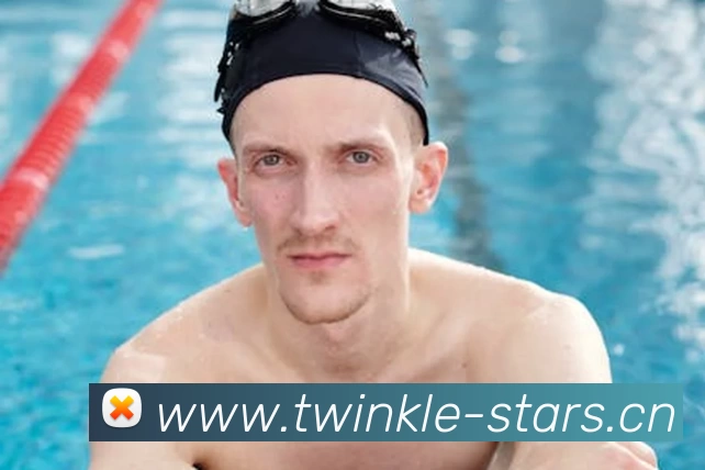 欧冠巴黎对阵拜仁集锦回顾 姆巴佩关键表现影响比赛走势